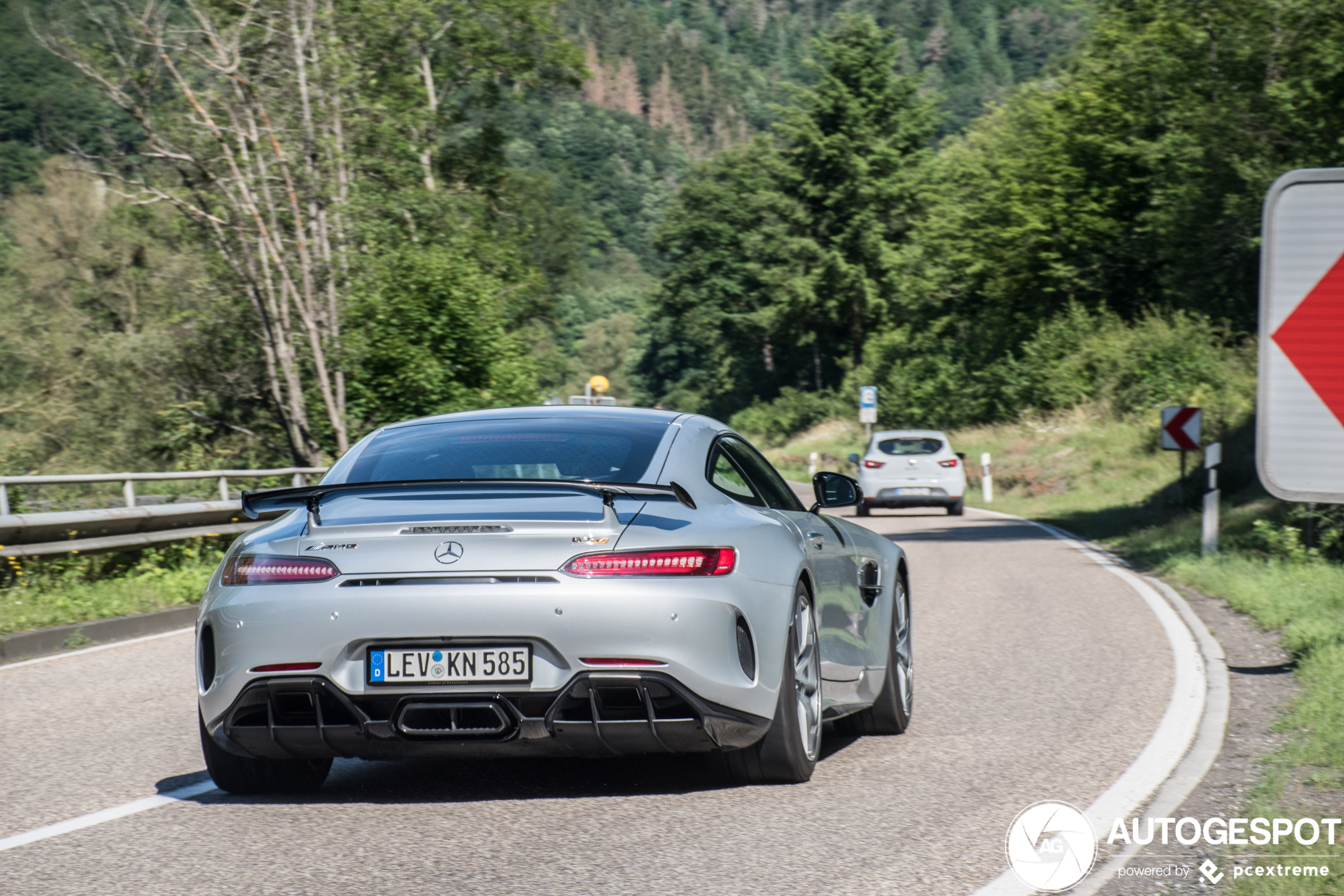 Mercedes-AMG GT R C190