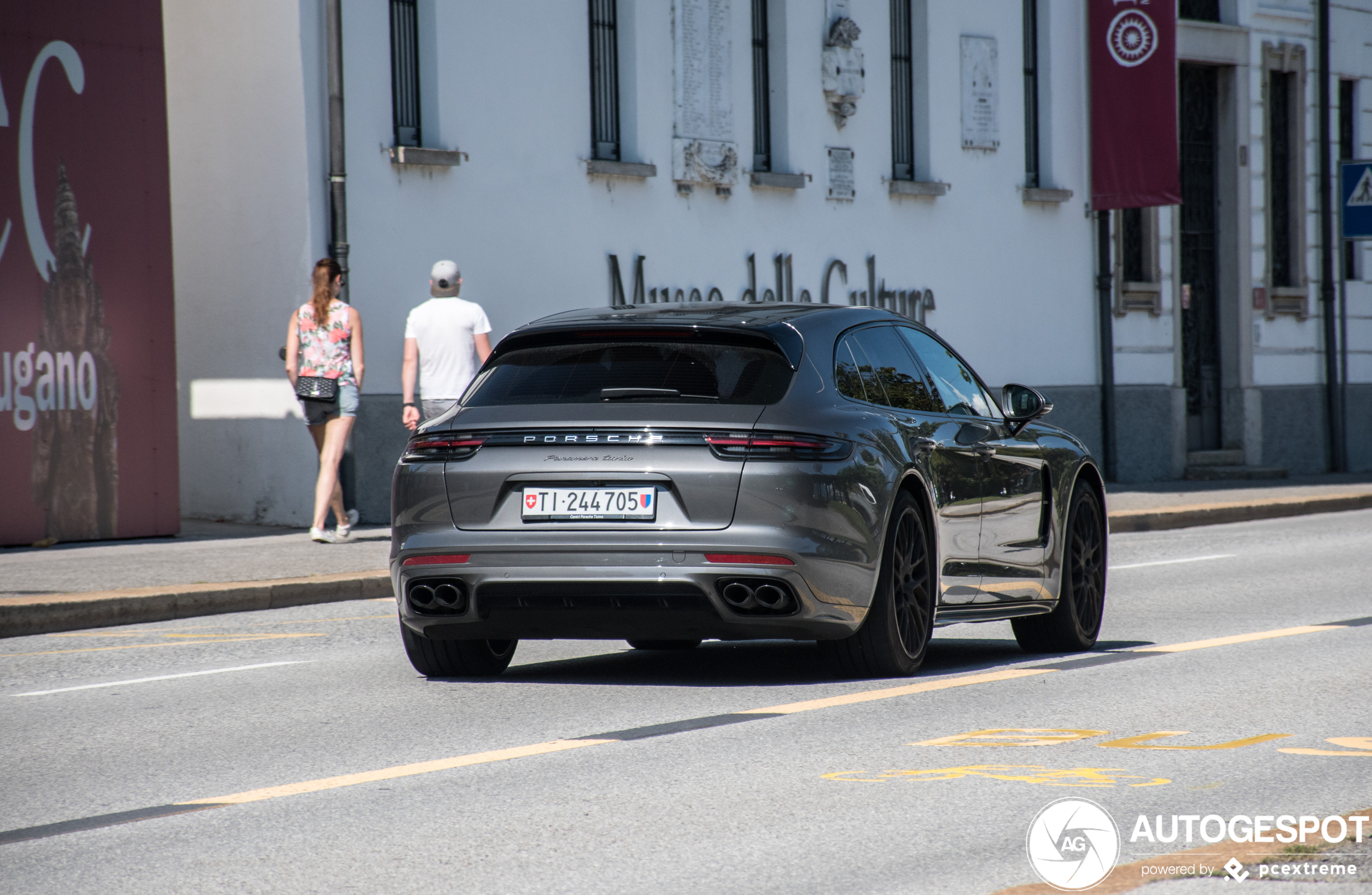 Porsche 971 Panamera Turbo Sport Turismo