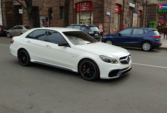 Mercedes-Benz E 63 AMG S W212