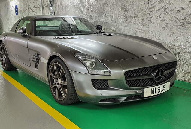 Mercedes-Benz SLS AMG