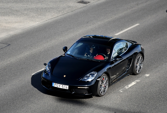 Porsche 718 Cayman S