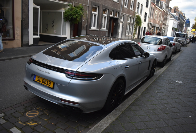 Porsche 971 Panamera Turbo