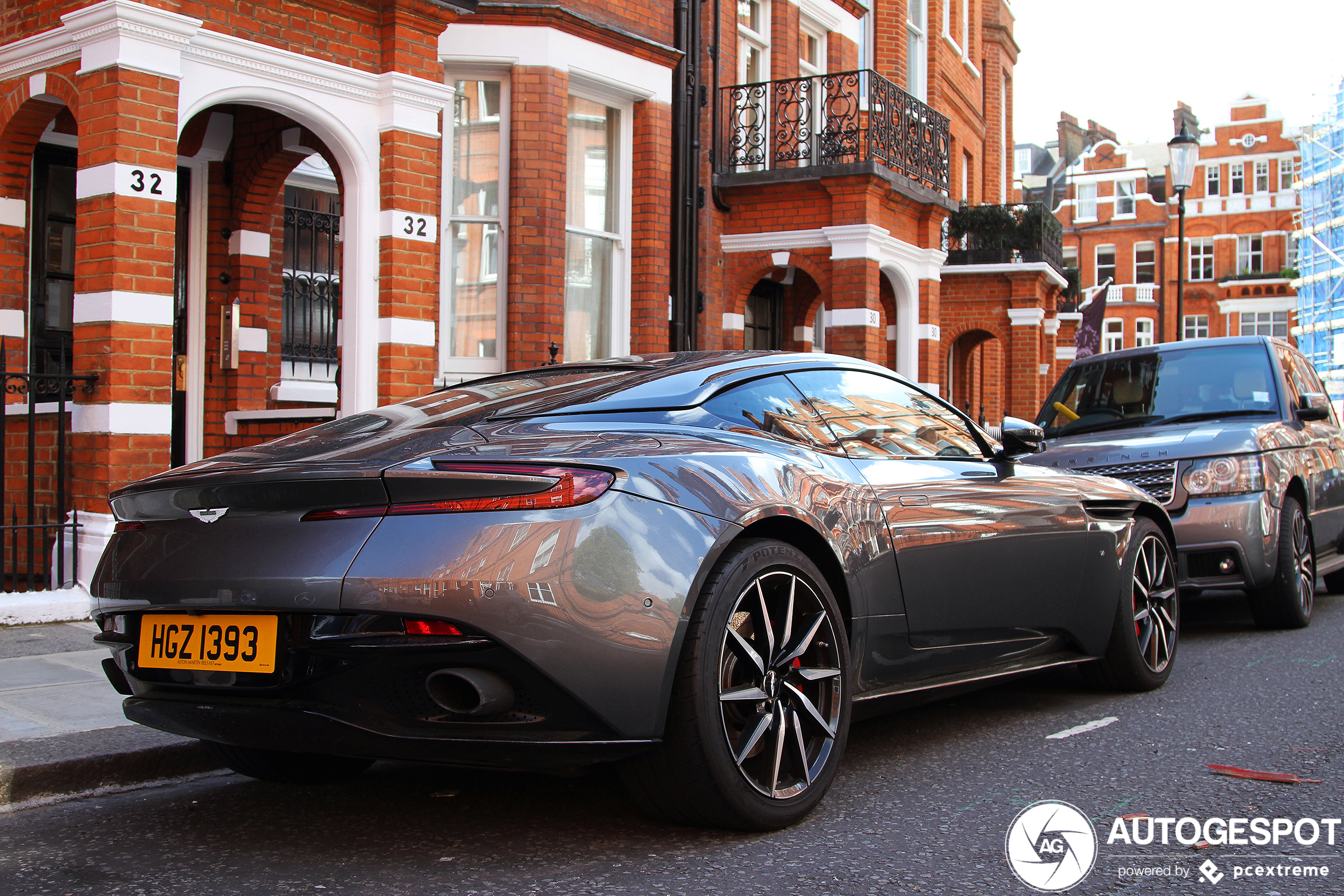 Aston Martin DB11