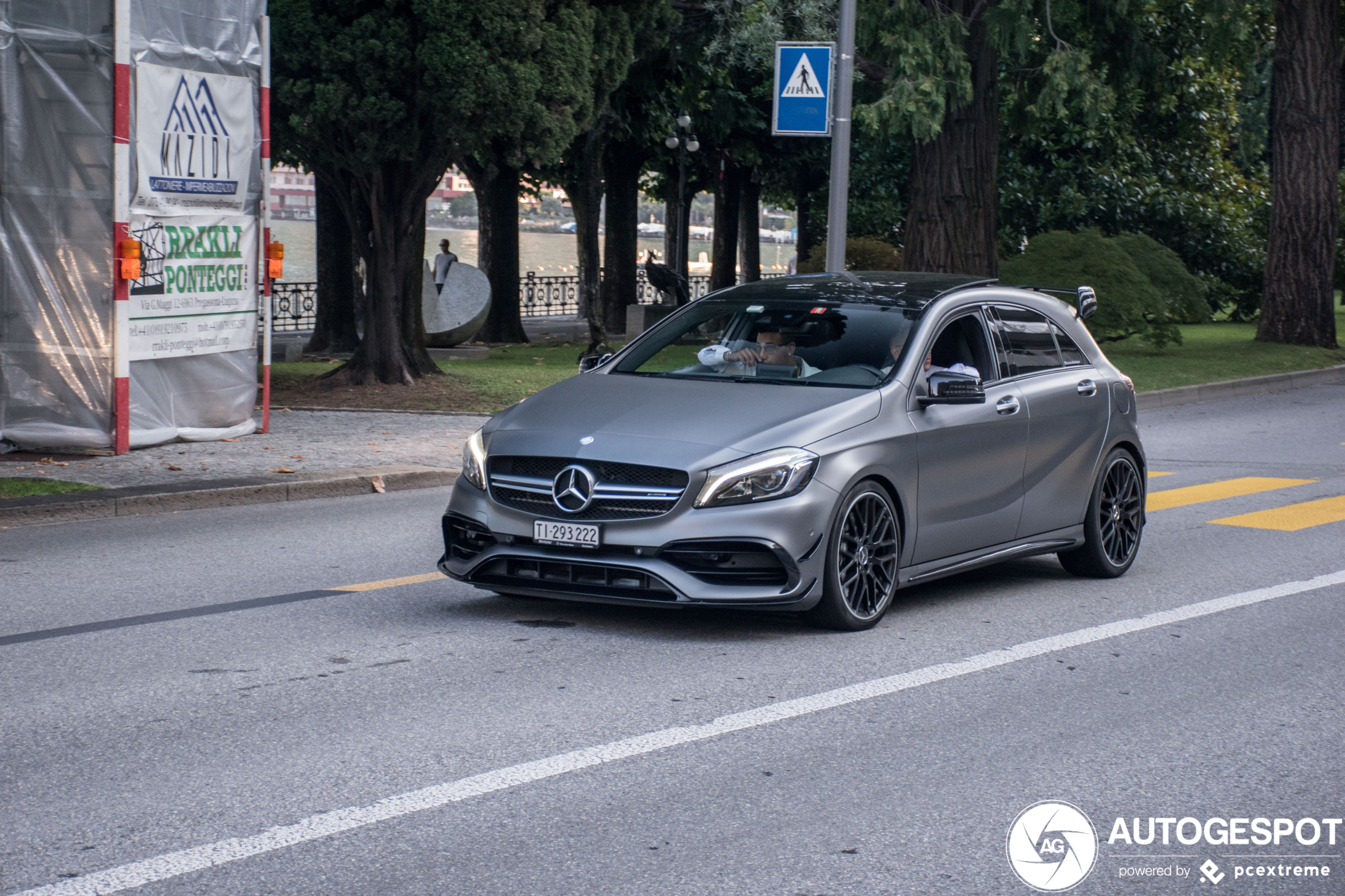 Mercedes-AMG A 45 W176 2015