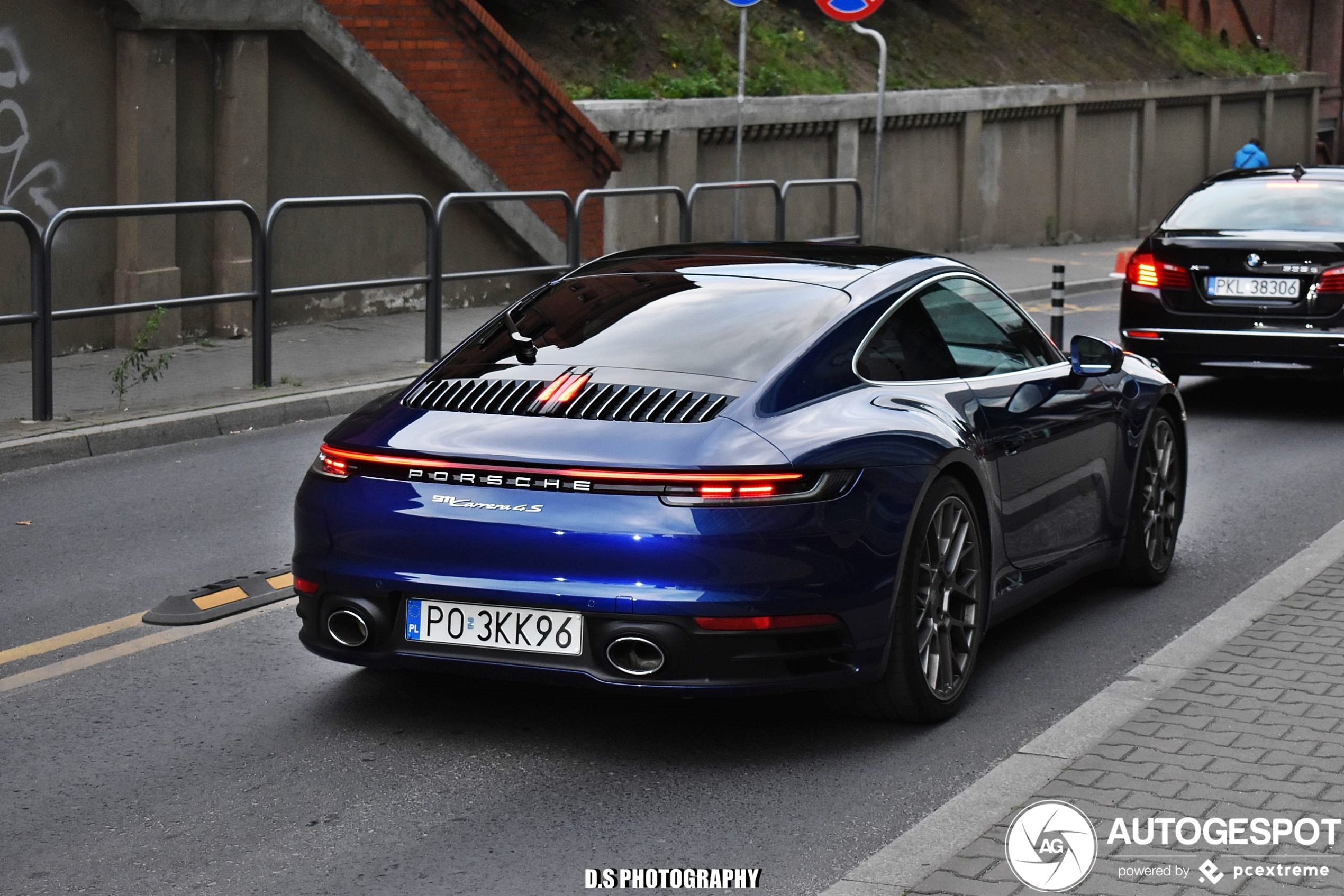 Porsche 992 Carrera 4S