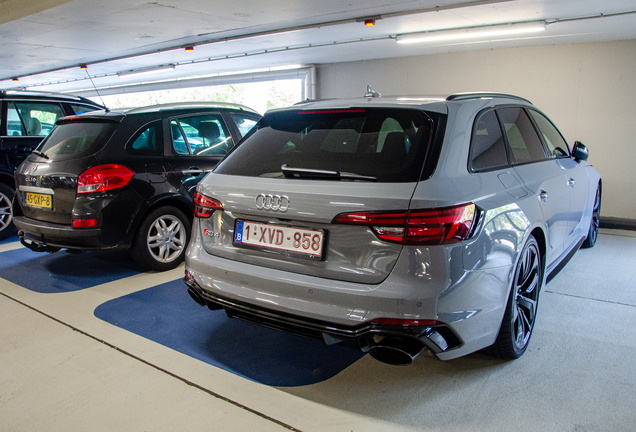 Audi RS4 Avant B9