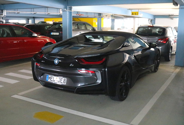 BMW i8 Roadster