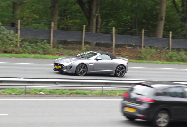 Jaguar F-TYPE S Convertible