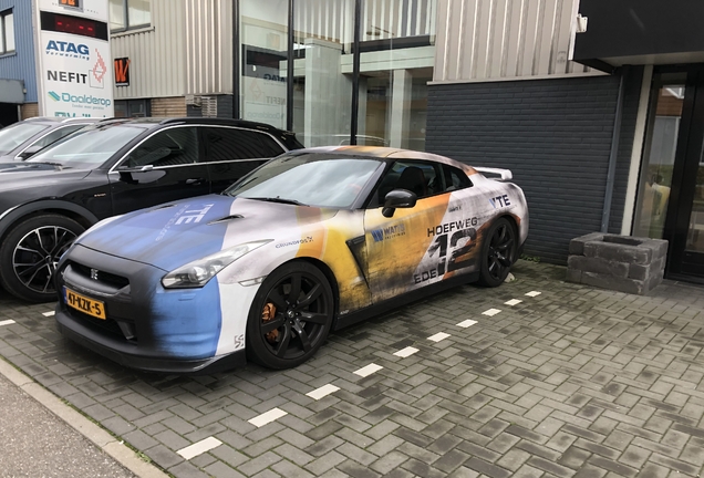 Nissan GT-R