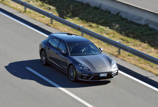 Porsche 971 Panamera Turbo S E-Hybrid Sport Turismo