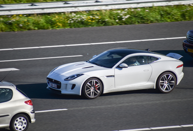 Jaguar F-TYPE S Coupé