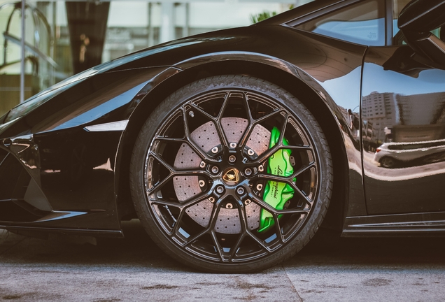 Lamborghini Huracán LP640-4 EVO Spyder