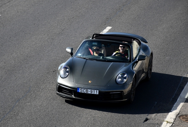 Porsche 992 Carrera 4S Cabriolet