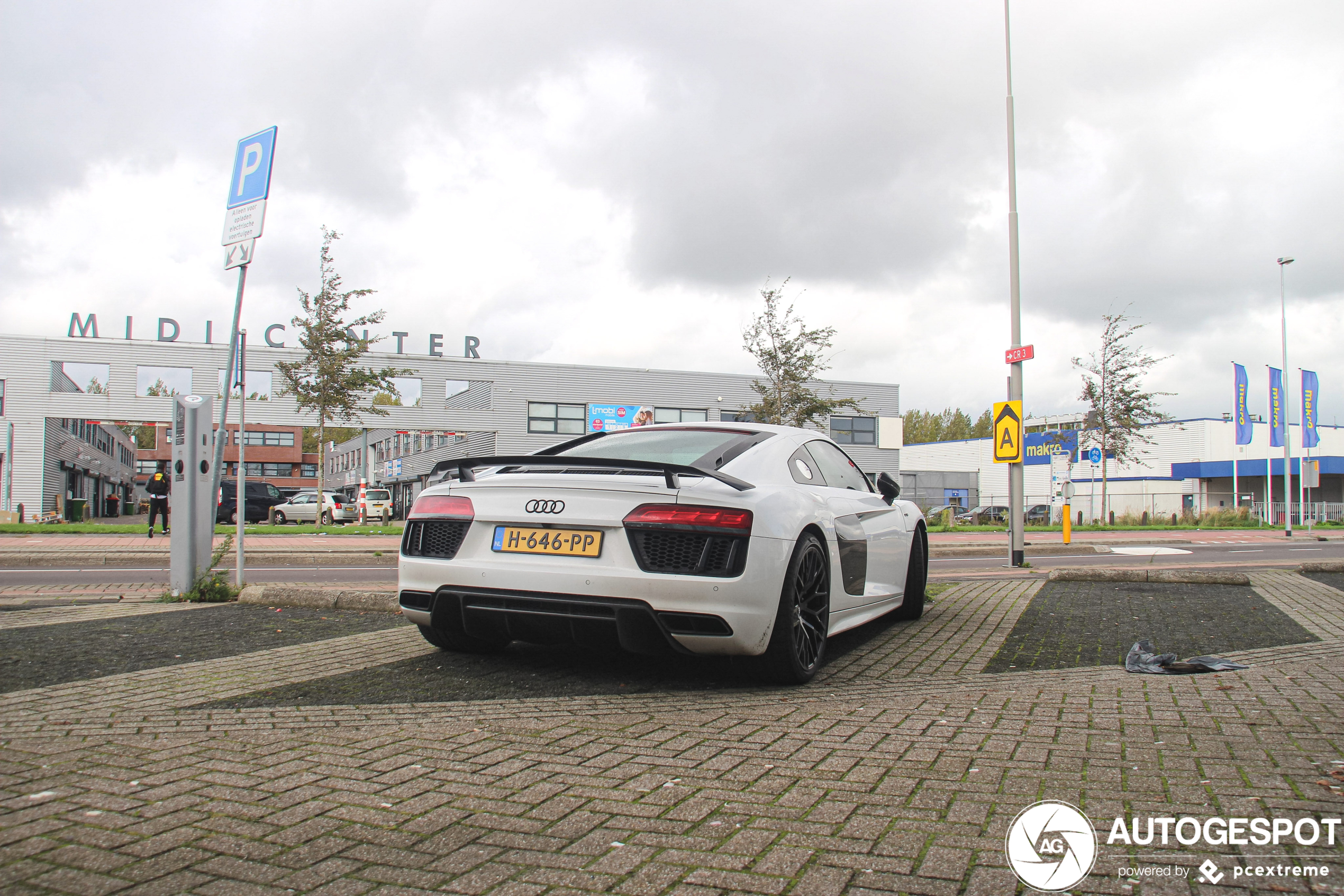 Audi R8 V10 Plus 2015