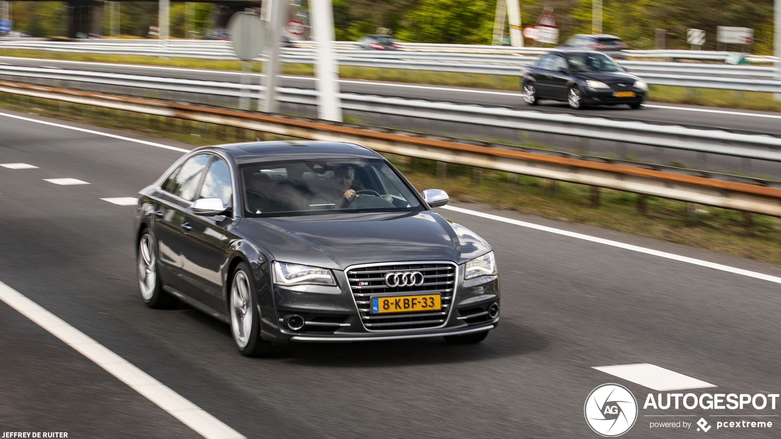 Audi S8 D4