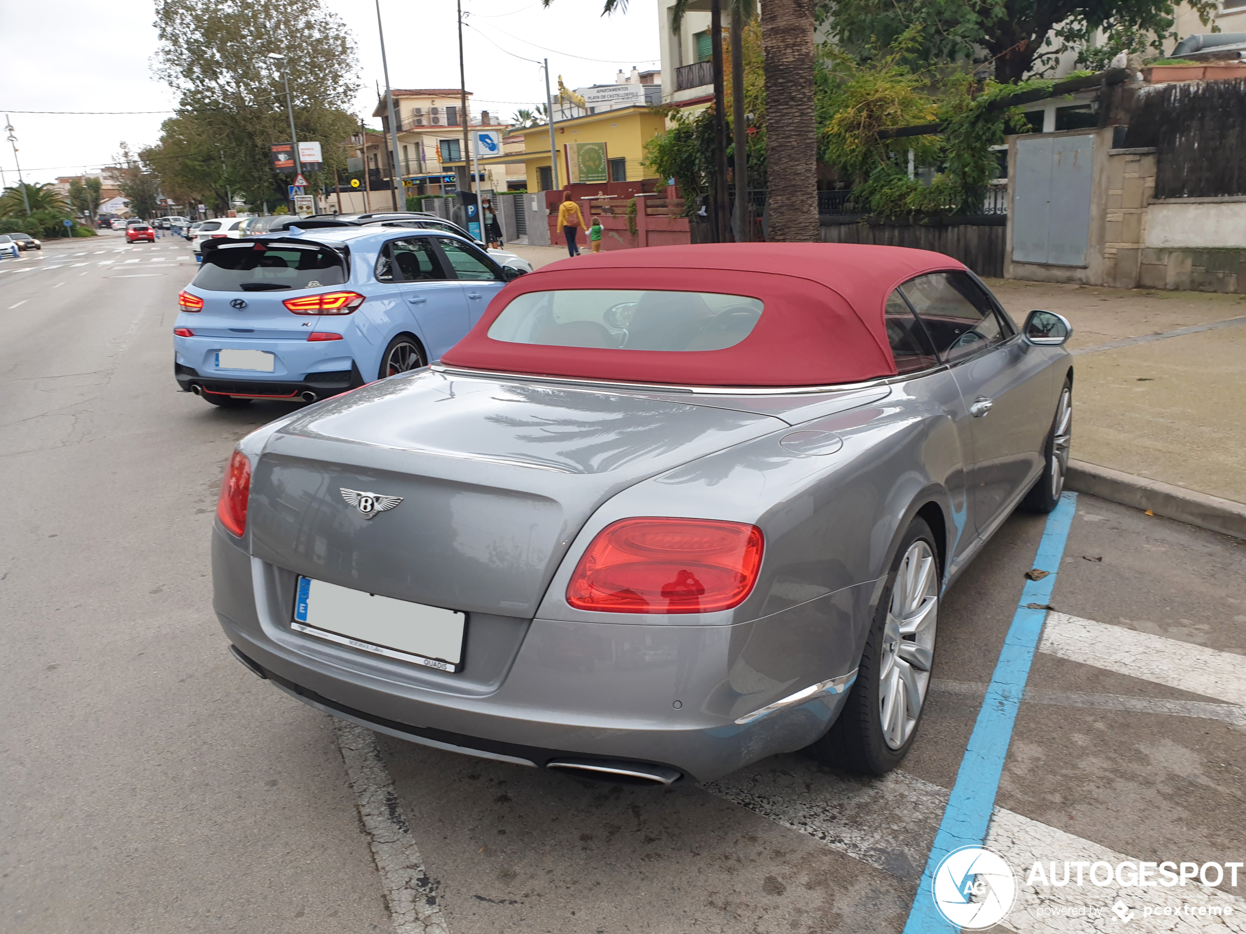 Bentley Continental GTC 2012