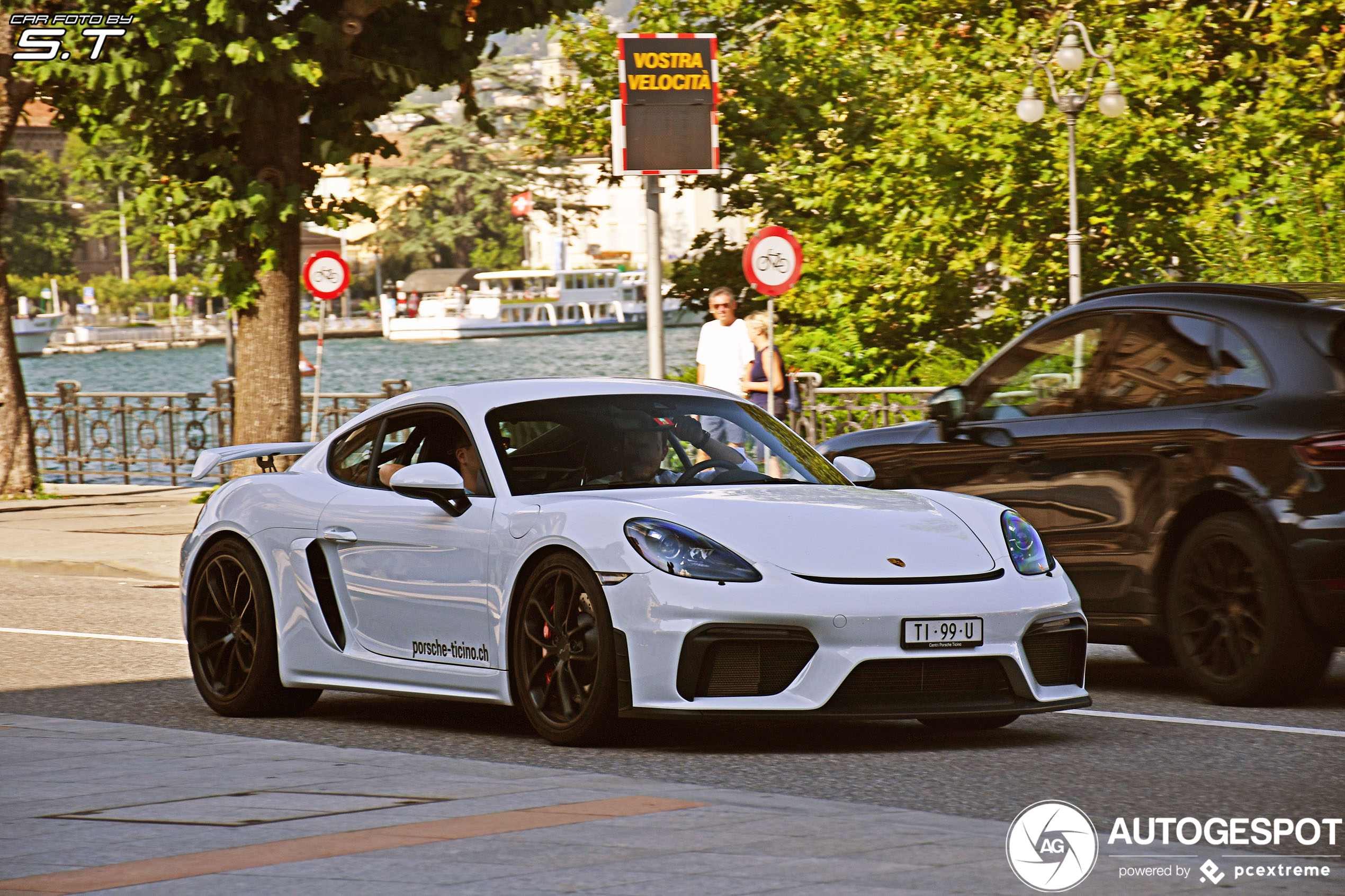 Porsche 718 Cayman GT4