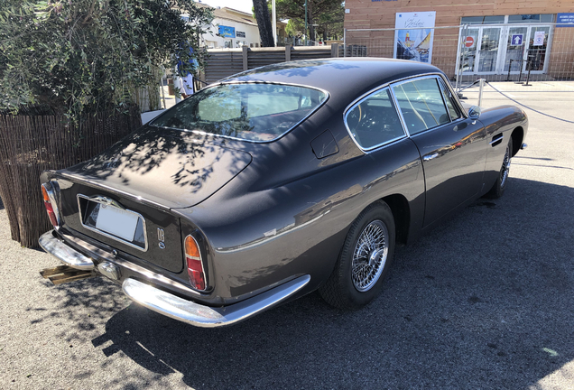 Aston Martin DB6 Superleggera