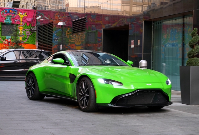 Aston Martin V8 Vantage 2018