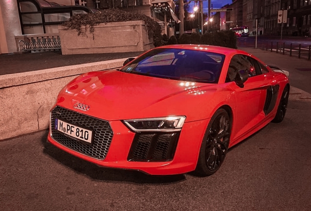 Audi R8 V10 Plus 2015