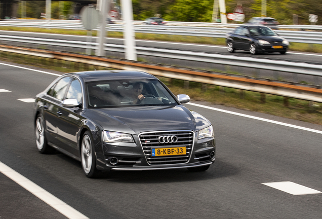 Audi S8 D4