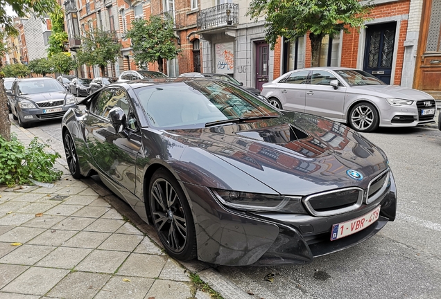 BMW i8