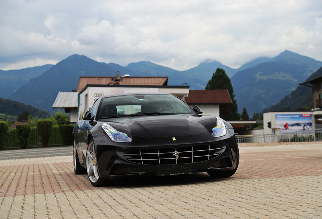 Ferrari FF