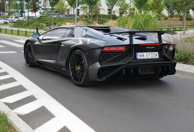 Lamborghini Aventador LP750-4 SuperVeloce Roadster