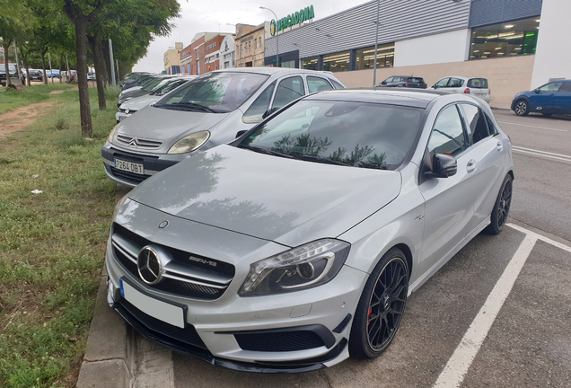 Mercedes-Benz A 45 AMG