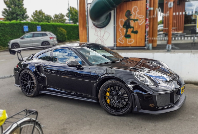 Porsche 991 GT2 RS Weissach Package