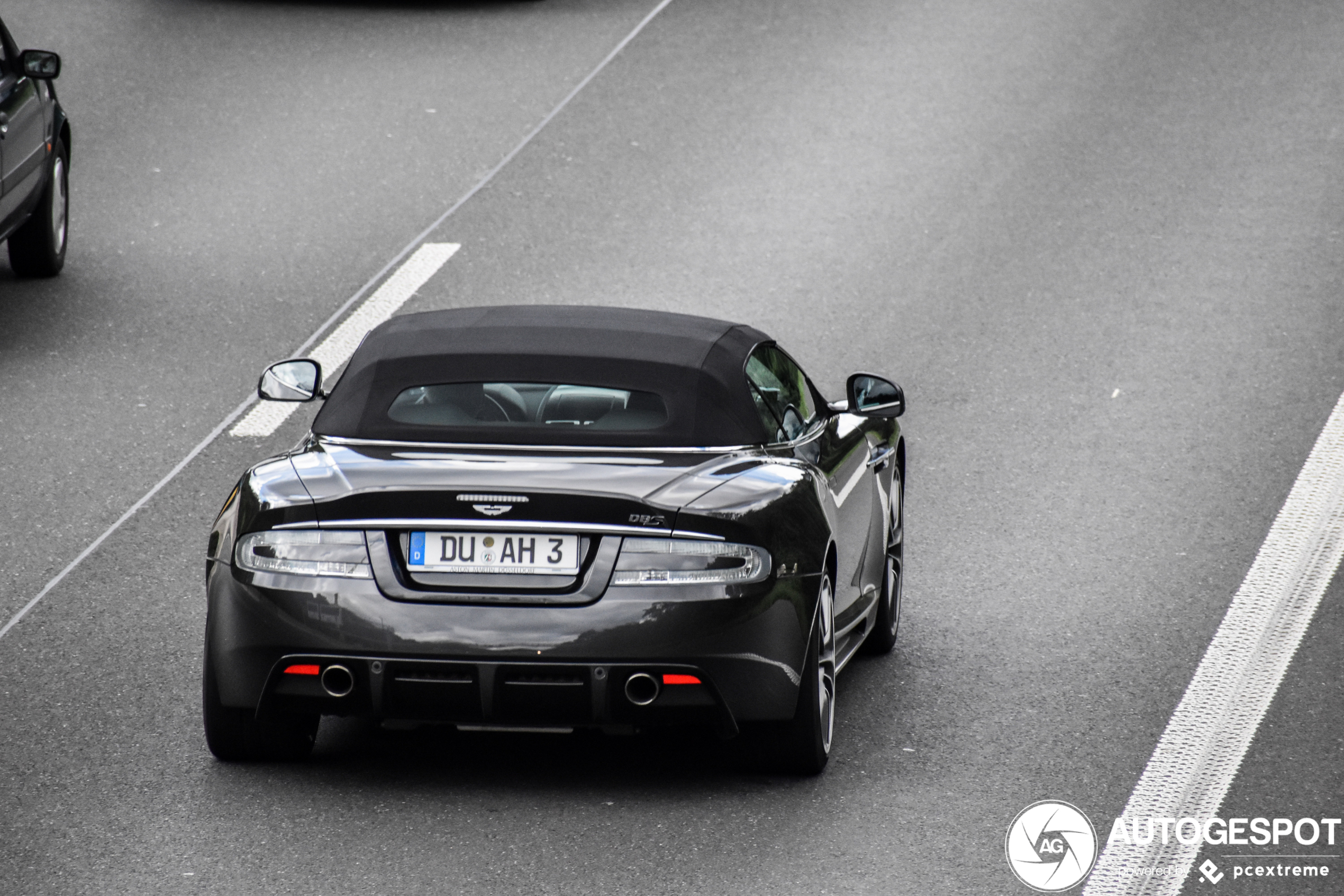 Aston Martin DBS Volante