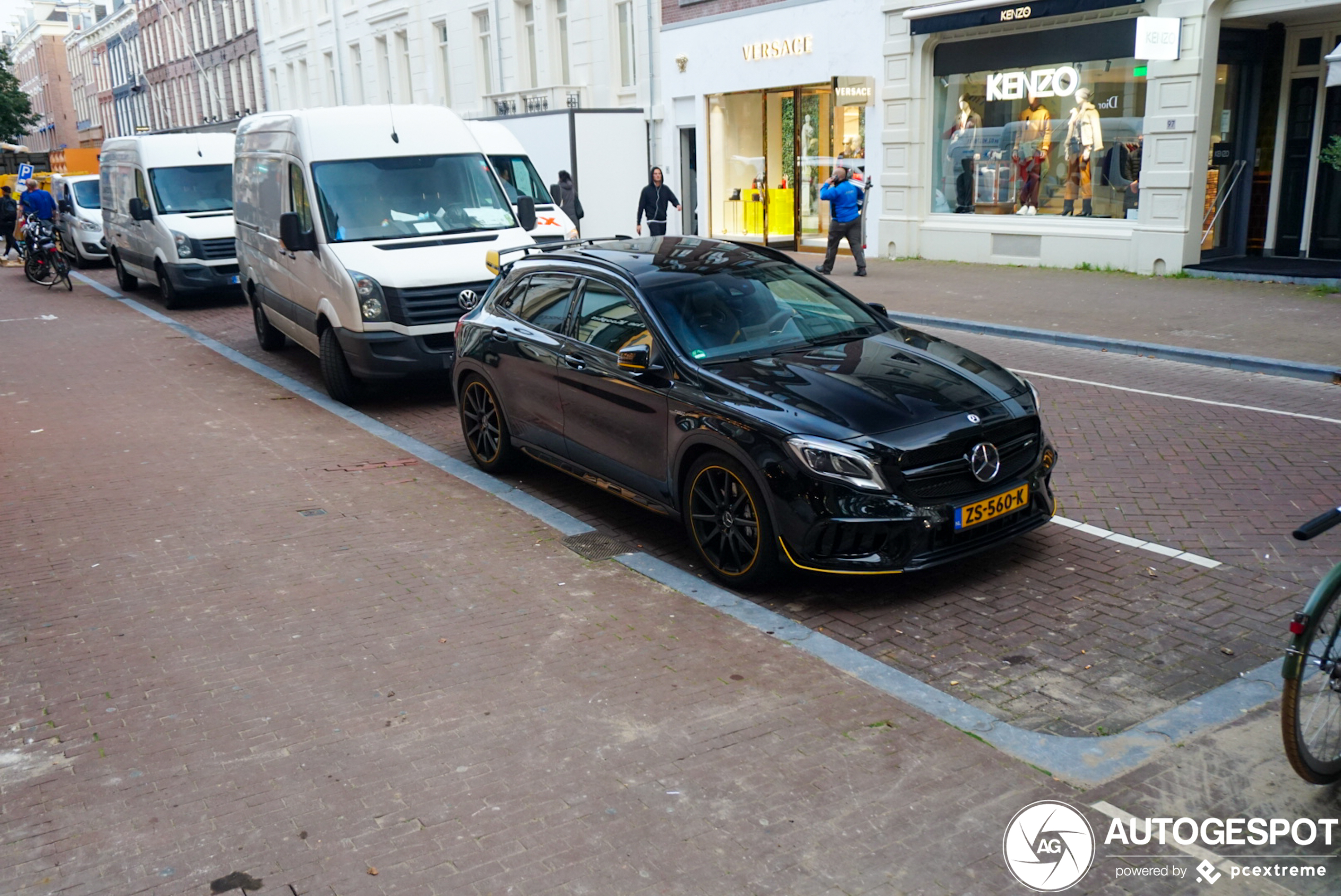 Mercedes-AMG GLA 45 X156 Yellow Night Edition