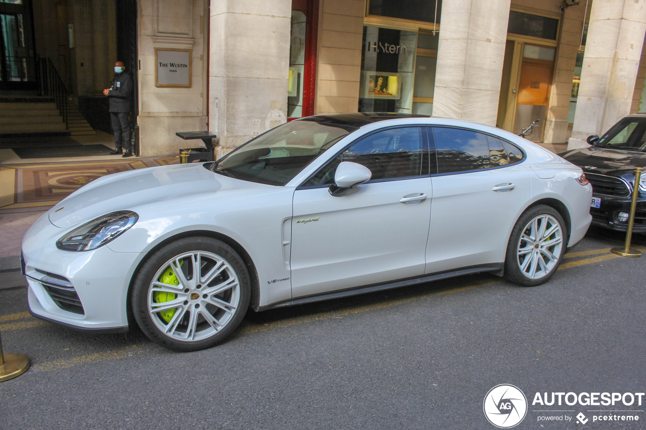 Porsche 971 Panamera Turbo S E-Hybrid