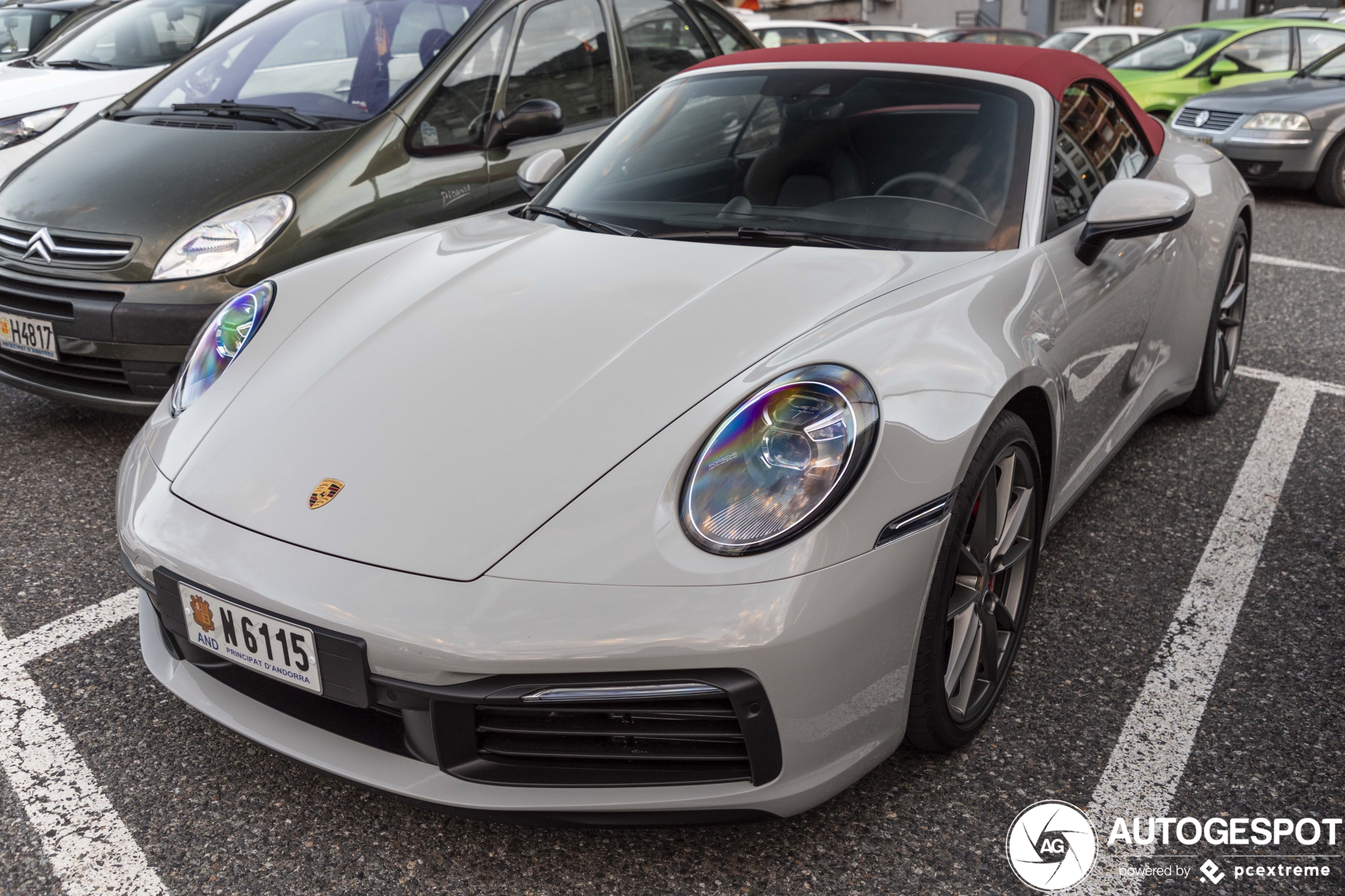 Porsche 992 Carrera 4S Cabriolet