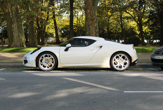 Alfa Romeo 4C Coupé