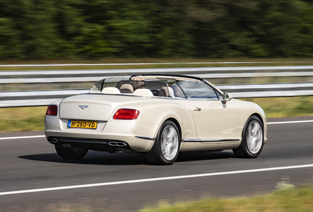 Bentley Continental GTC V8