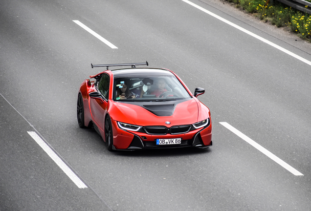 BMW i8 Protonic Red Edition