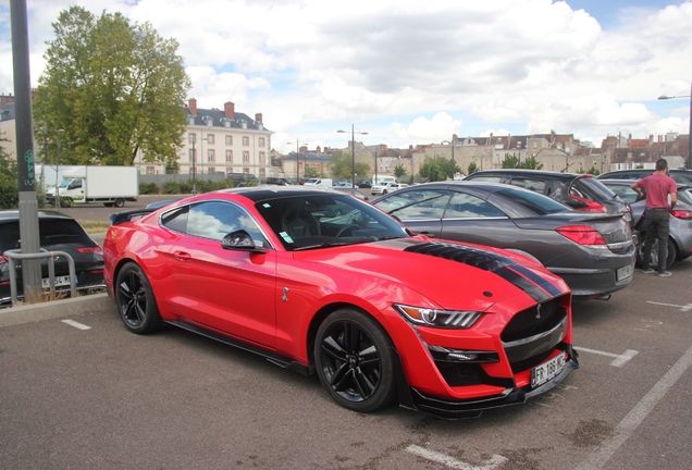 Ford Mustang GT 2015