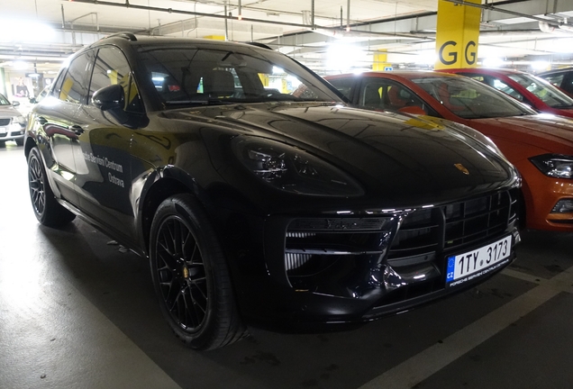 Porsche 95B Macan GTS MkII