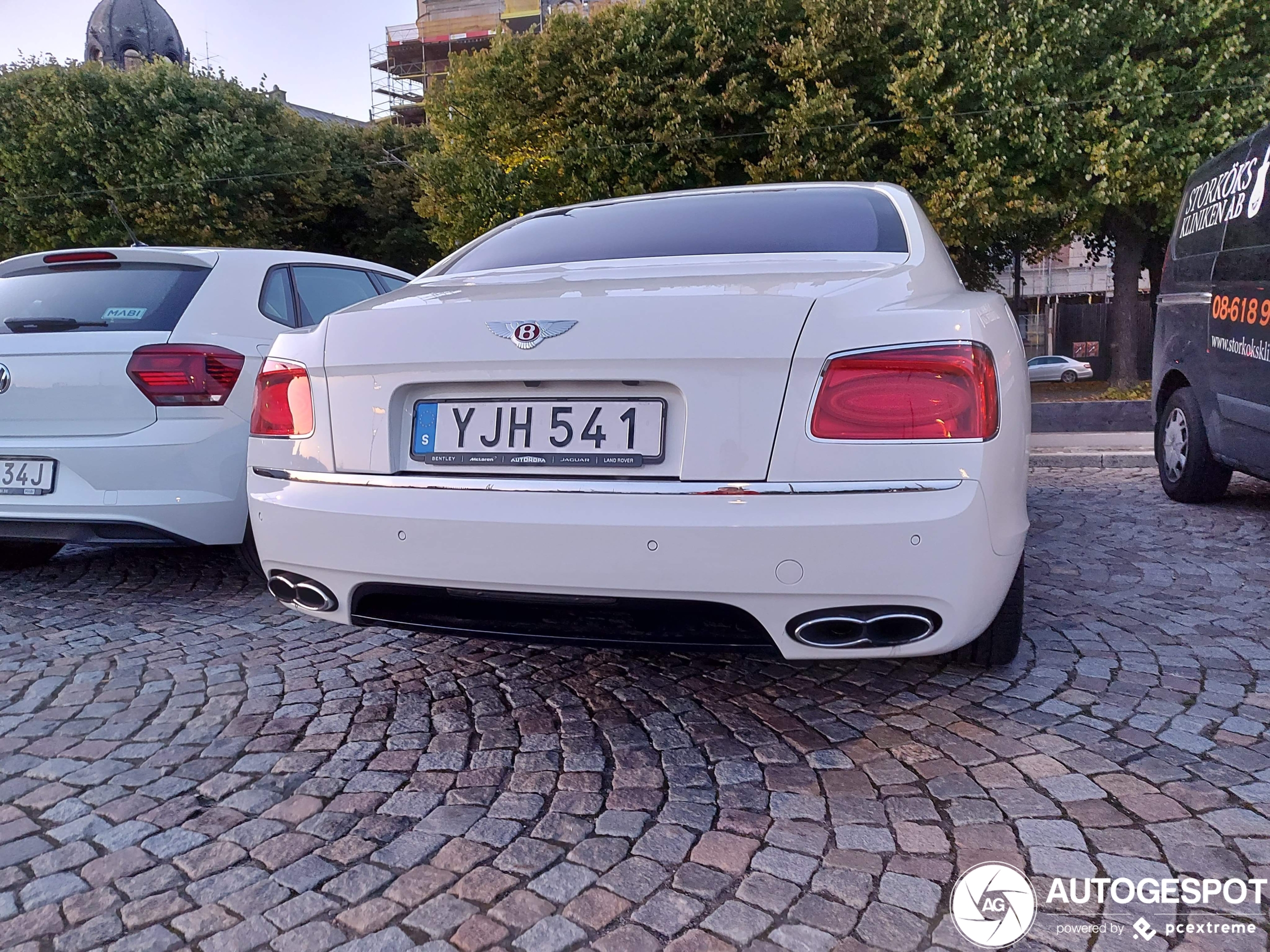 Bentley Flying Spur V8 S