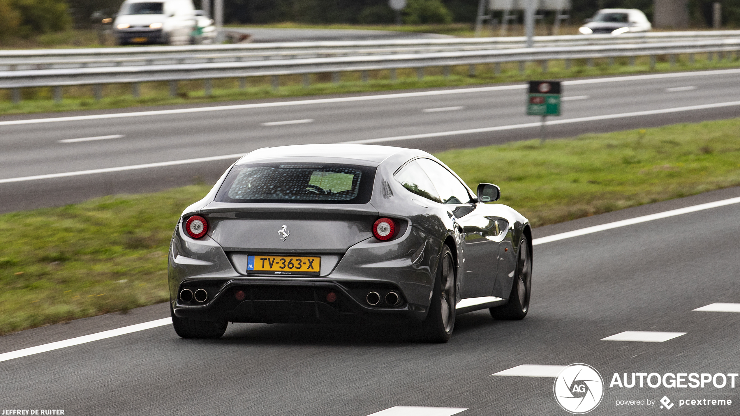 Ferrari FF