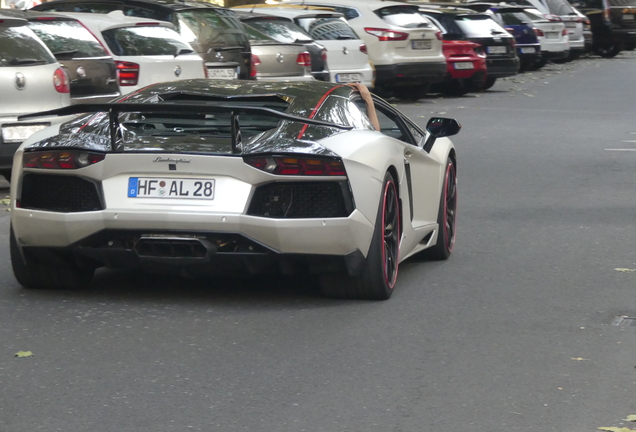 Lamborghini Aventador LP700-4 Pirelli Edition