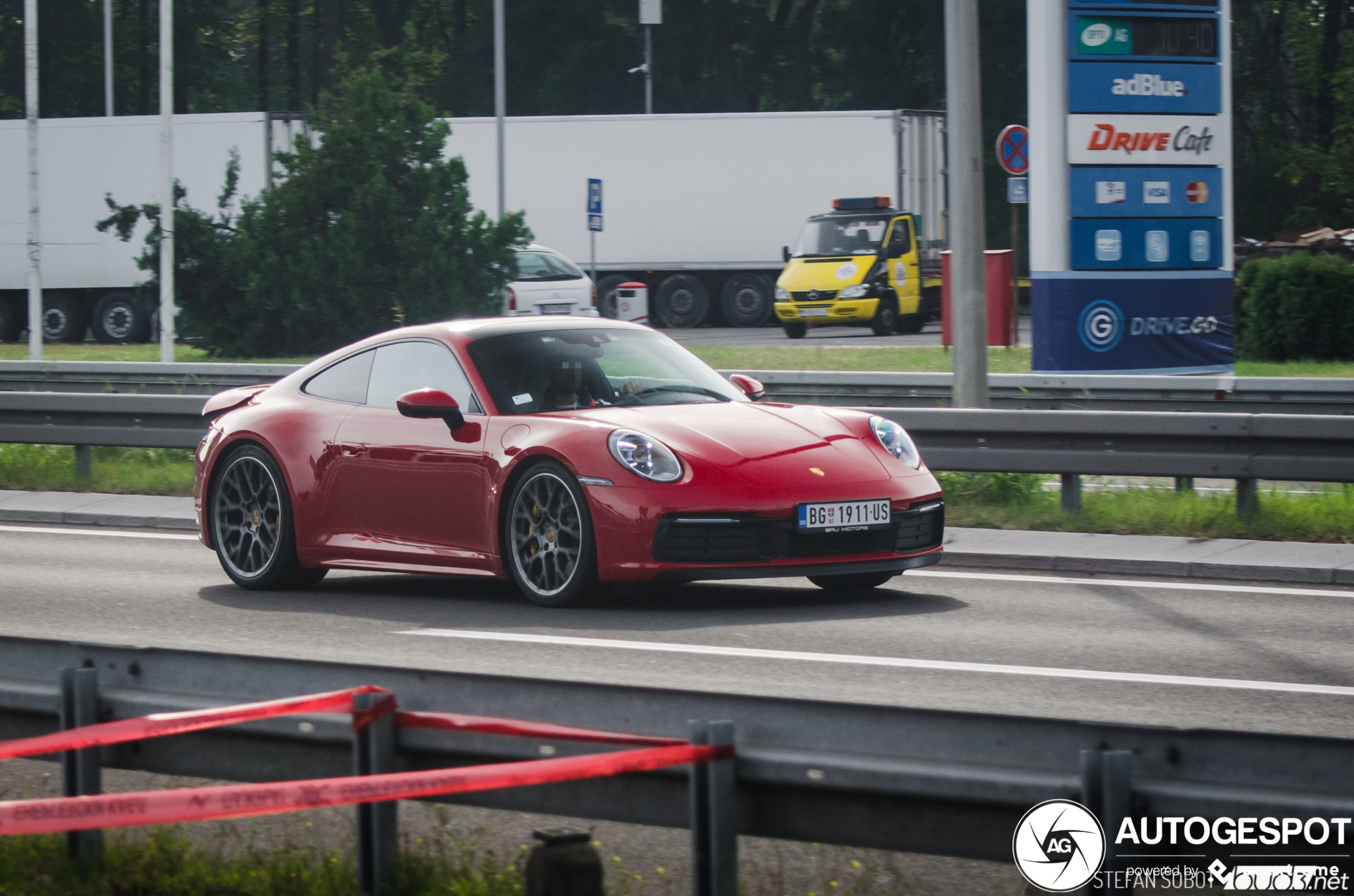 Porsche 992 Carrera 4S