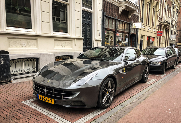 Ferrari FF