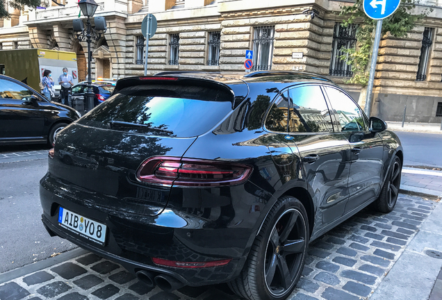 Porsche 95B Macan GTS