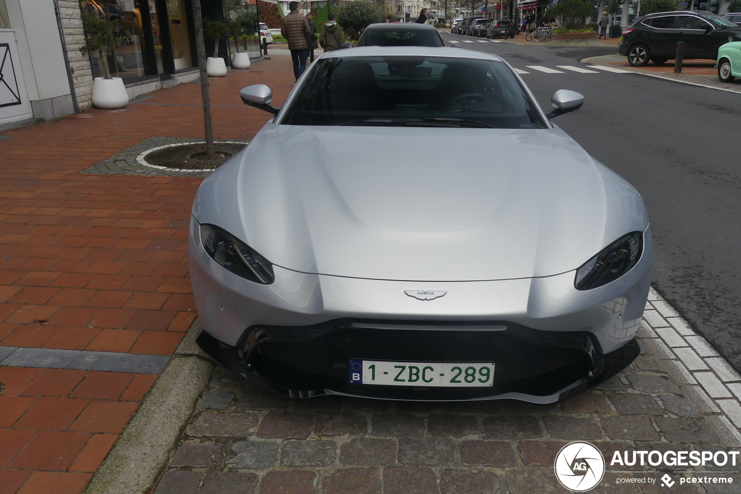 Aston Martin V8 Vantage 2018