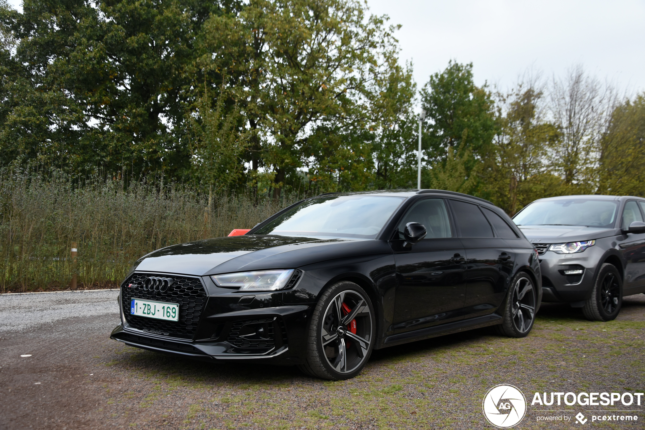 Audi RS4 Avant B9