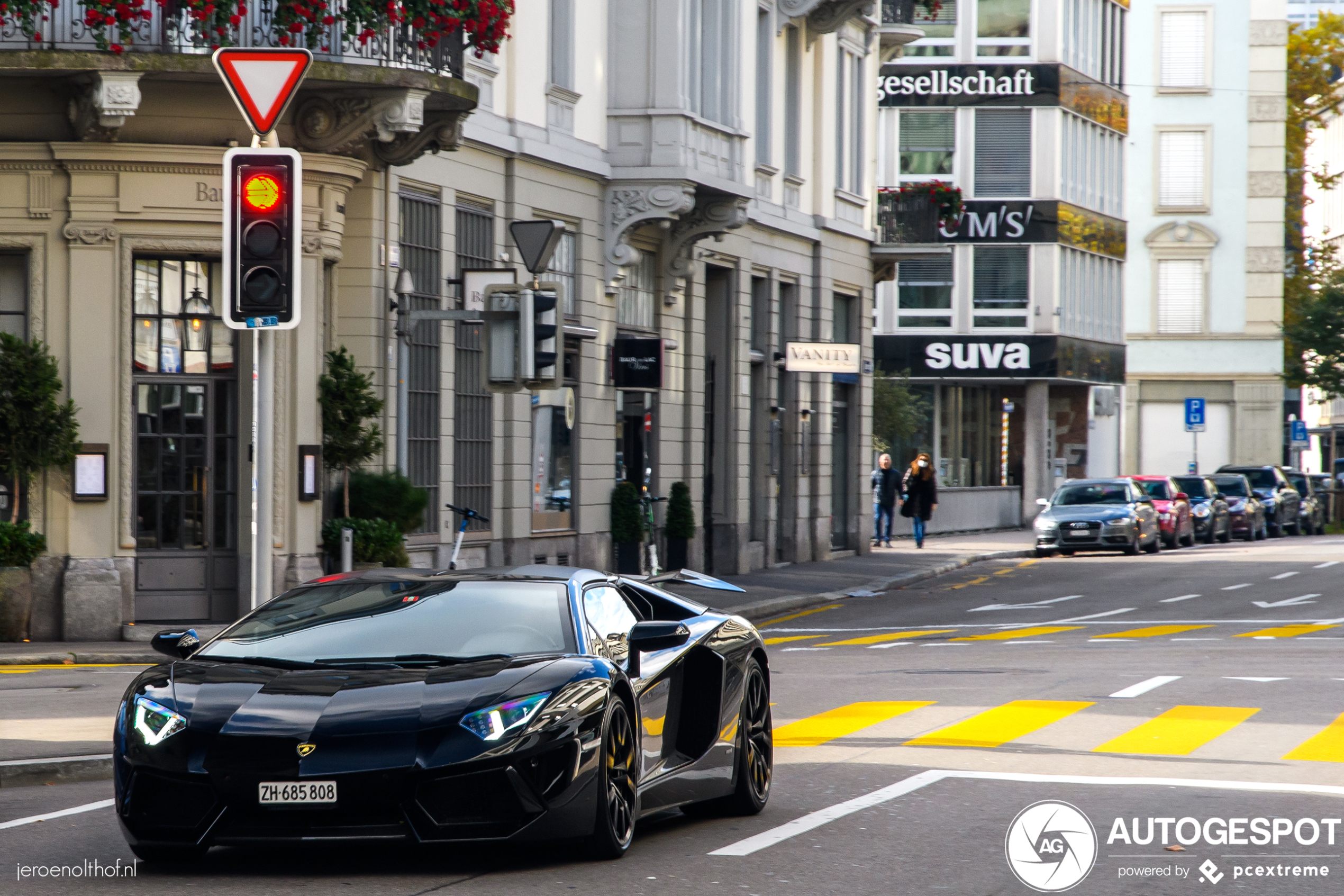 Lamborghini Aventador LP700-4 Roadster