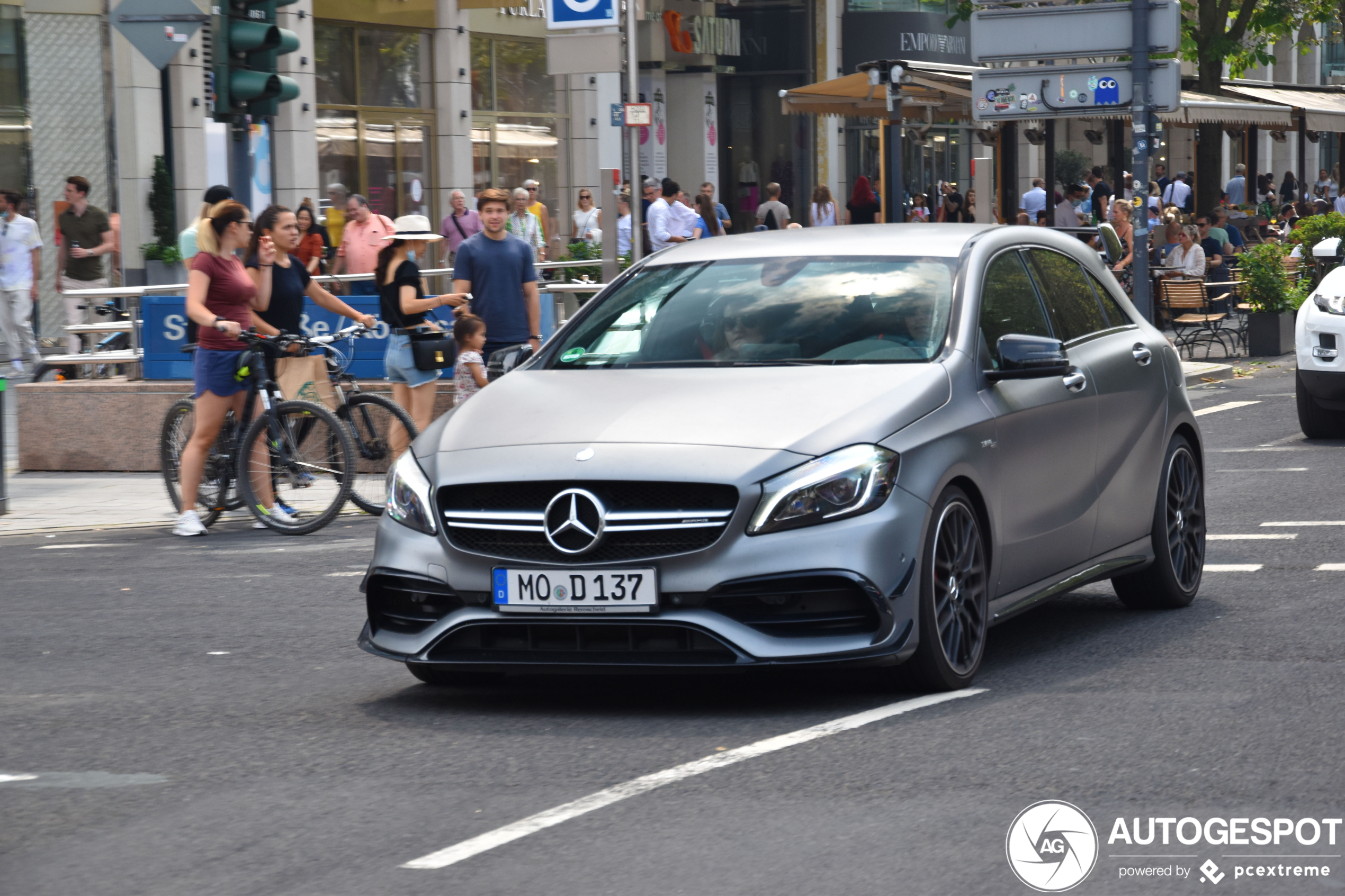 Mercedes-AMG A 45 W176 2015