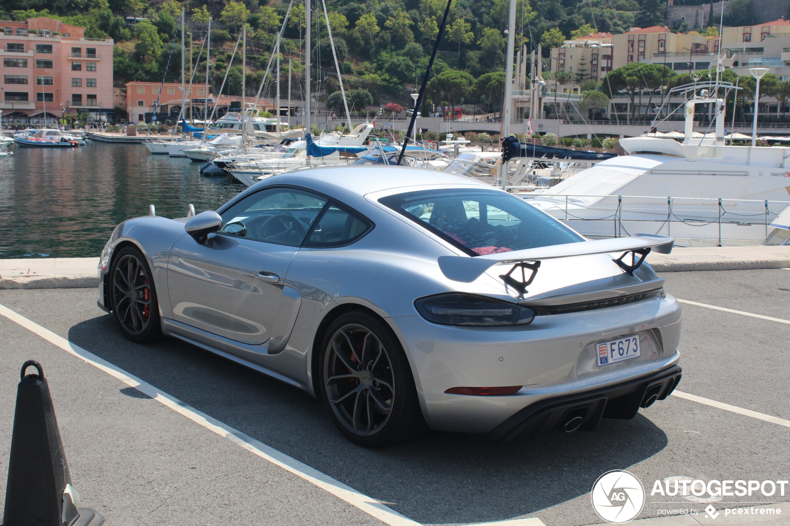 Porsche 718 Cayman GT4